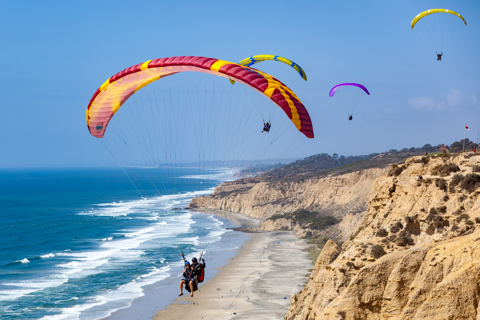 Paragliding and Hang Gliding | Torrey Pines Gliderport